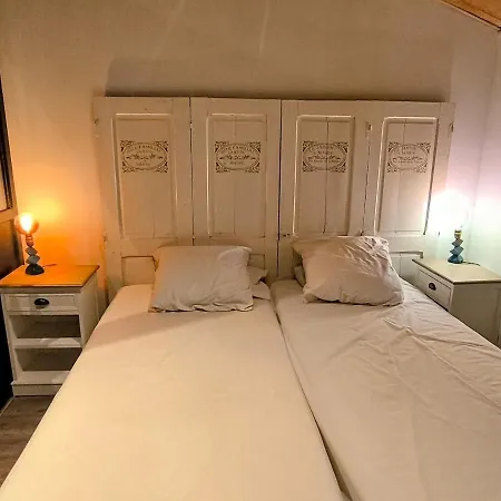 Le Dahlia - Jardin De Marie Cerizay