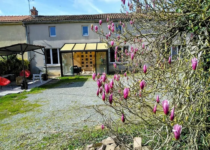 Le Dahlia - Jardin De Marie Apartment *