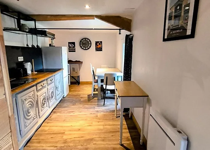 Le Dahlia - Jardin De Marie Apartment *